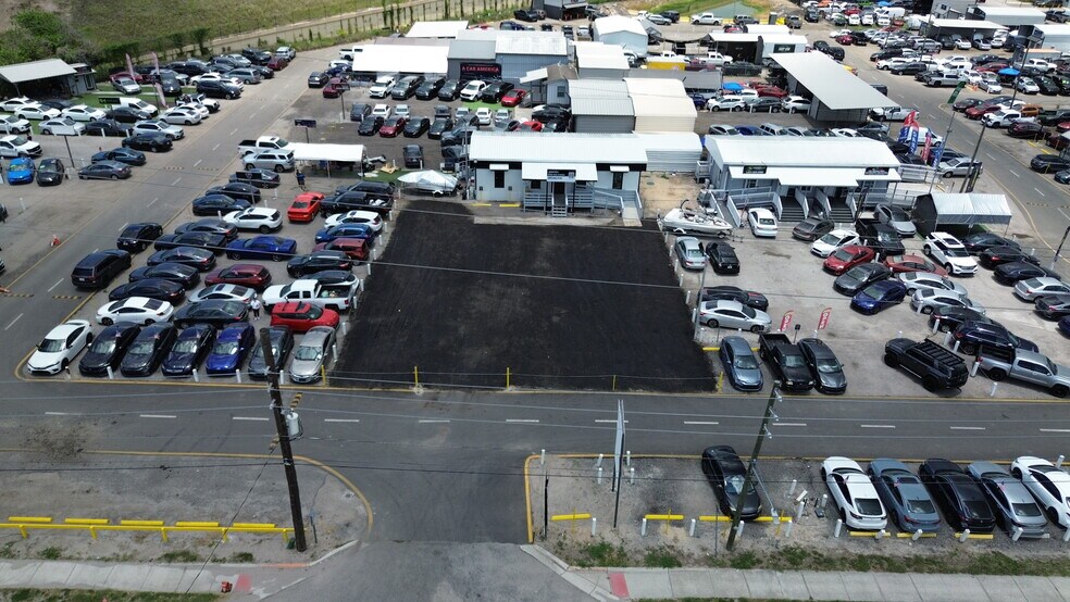 More Photos Of 1505 W Landstreet Rd, Orlando Auto Dealership For Lease