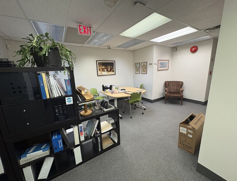 More Photos Of 1610-1620 Cook St, Victoria General Retail For Sale