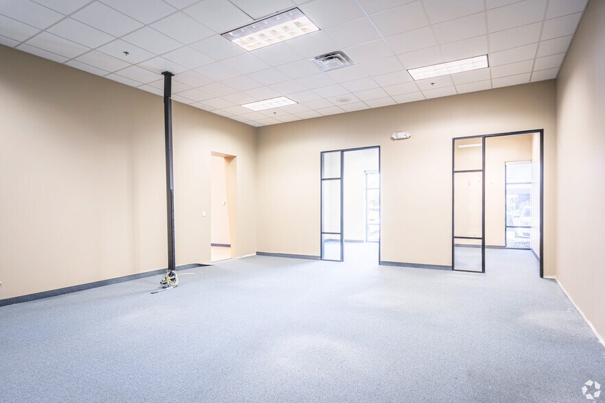 More Photos Of 16969 Texas Ave, Webster Office For Lease