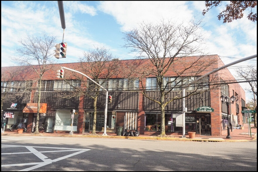 Primary Photo Of 95-107 Middle Neck Rd, Great Neck Storefront Retail Office For Sale