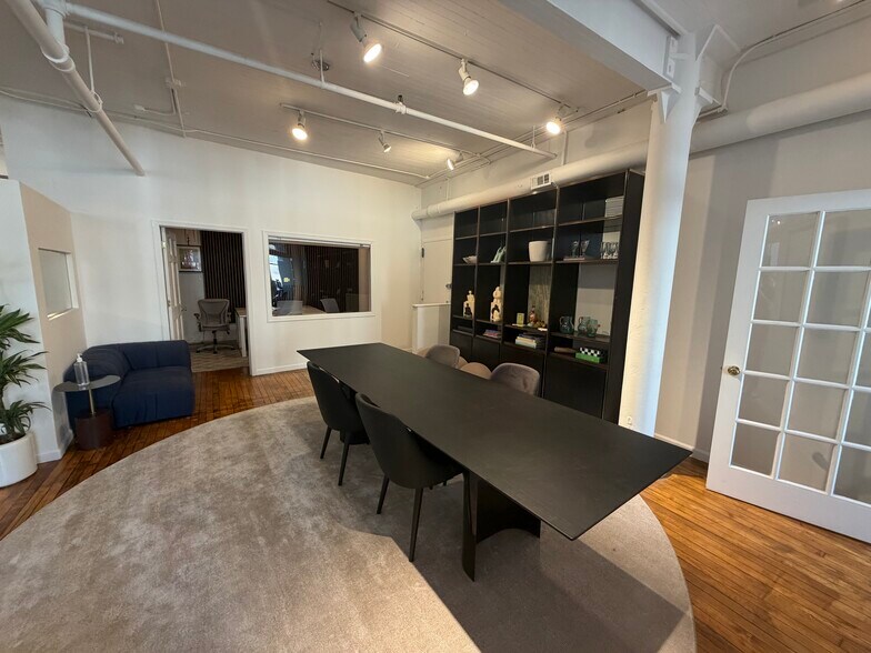 More Photos Of 285 W Broadway, New York Office For Lease