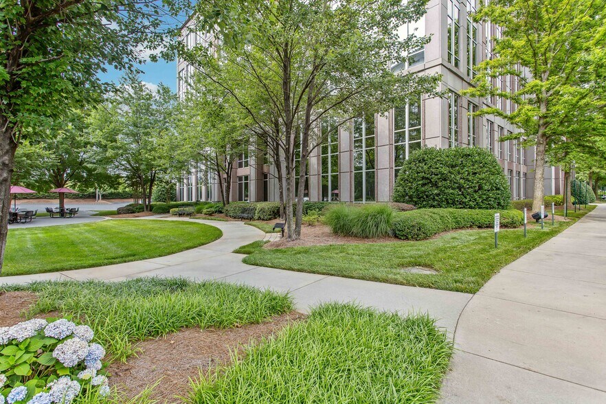 More Photos Of 3097 Satellite Blvd, Duluth Office For Lease