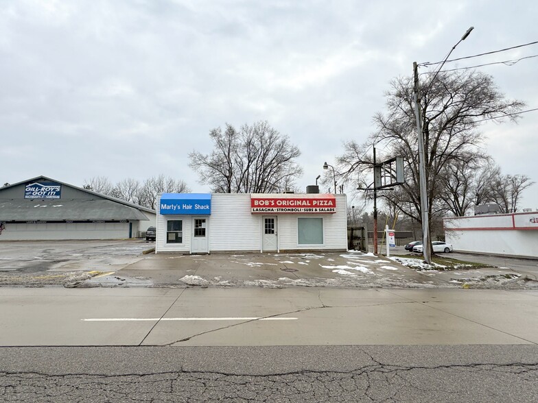 More Photos Of 5036 Richfield Rd, Flint Storefront For Sale
