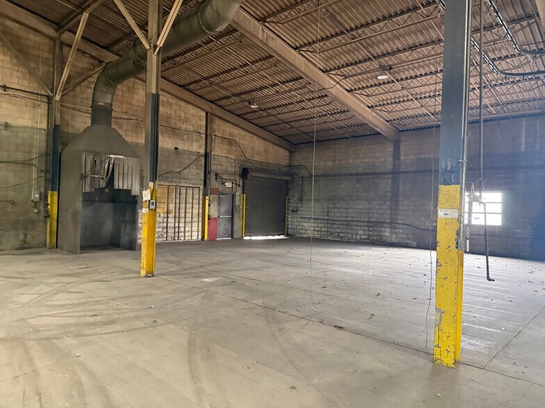 More Photos Of 1345 Henry St, Huntington Manufacturing For Sale