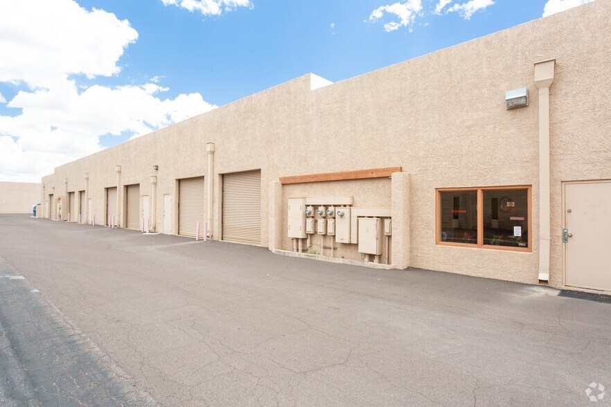 More Photos Of 7360 E Acoma Dr, Scottsdale Warehouse For Lease