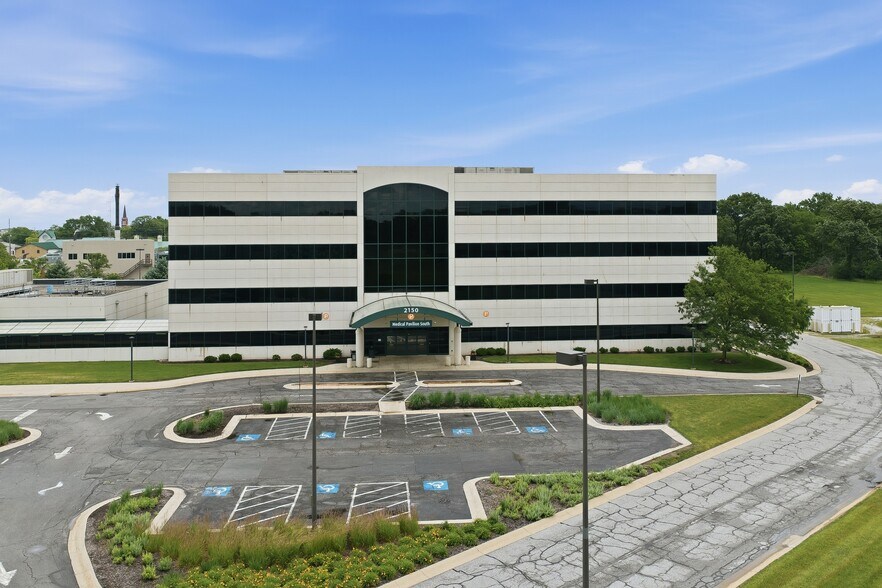 More Photos Of 2150 Gettler St, Dyer Medical For Lease