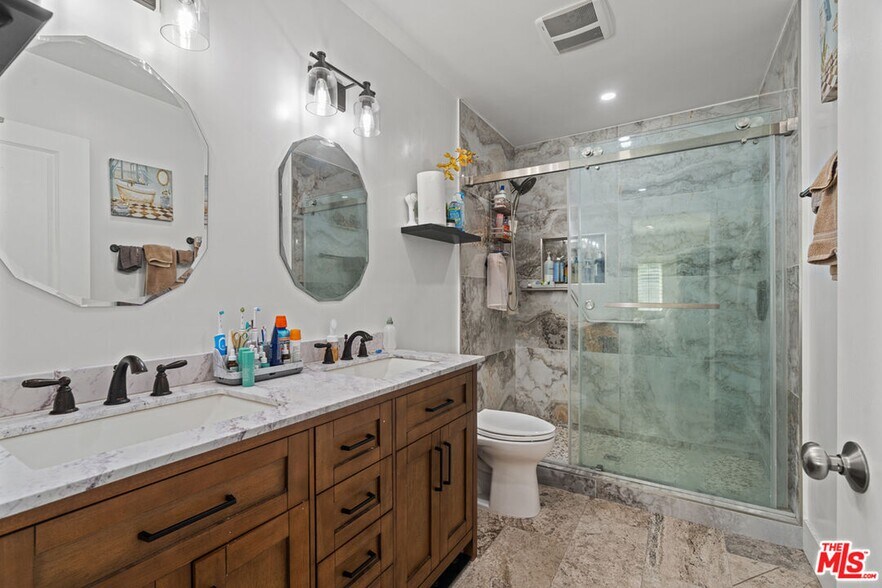 More Photos Of 5044 W Slauson Ave, Los Angeles Apartments For Sale