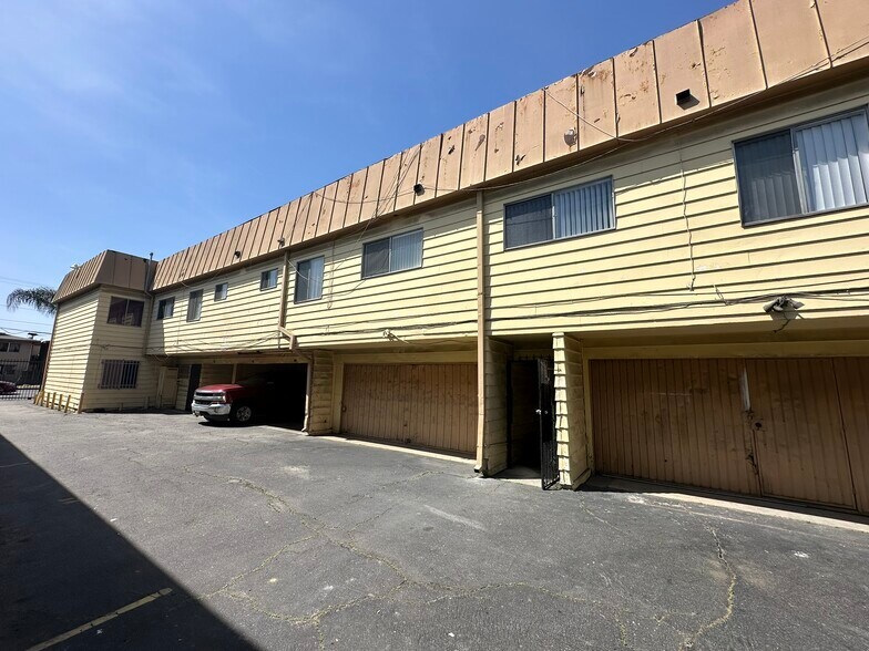 More Photos Of 2124 N Santa Fe Ave, Compton Apartments For Sale