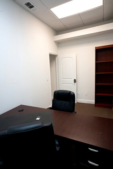 More Photos Of 5781-5797 NW 151st St, Miami Lakes Loft Creative Space For Sale