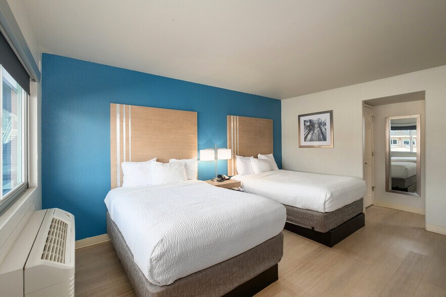 More Photos Of 6090 N Blackstone Ave, Fresno Hotel For Sale