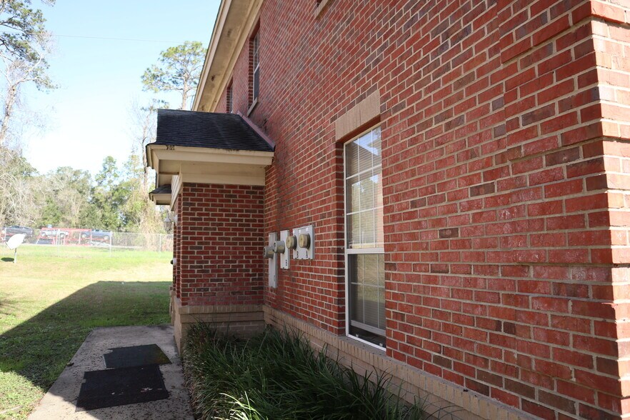 More Photos Of 1974 Commonwealth Ln, Tallahassee Office Residential For Sale