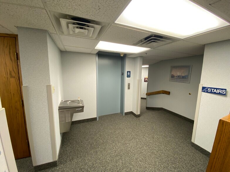 More Photos Of 1320 S Green Bay Rd, Mount Pleasant Medical For Lease