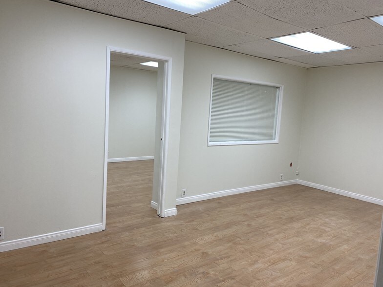More Photos Of 512 E Wilson Ave, Glendale Office For Lease