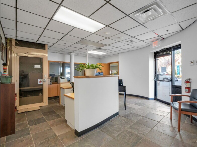 More Photos Of 2290 E Route 66, Flagstaff Office For Sale
