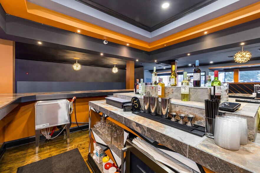 More Photos Of 3014 Memorial Ave, Lynchburg Restaurant For Sale