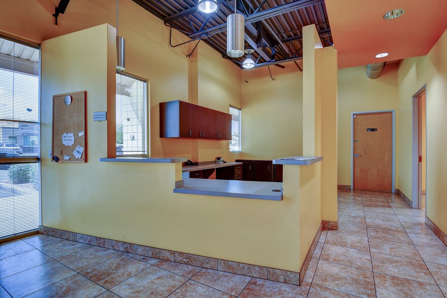 More Photos Of 15288 W Brookside Ln, Surprise Office For Lease