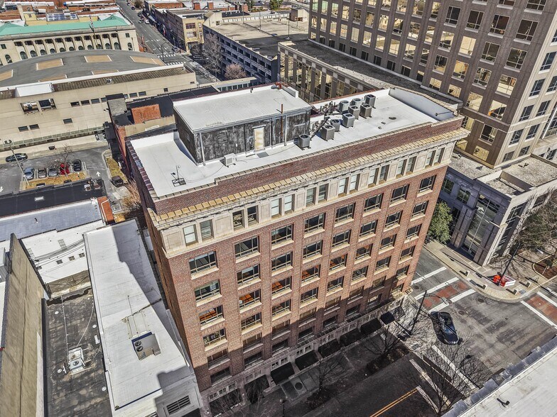 More Photos Of 105 W 4th St, Winston-Salem Office For Sale