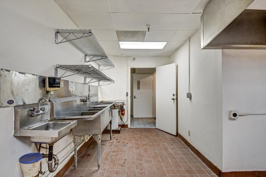 More Photos Of 263-265 Golden Gate Ave, San Francisco Storefront Retail Office For Lease