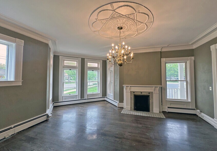 More Photos Of 32440 Franklin Rd, Franklin Office For Sale