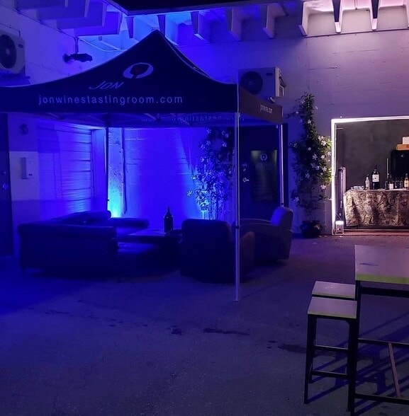 More Photos Of 1211 Okeechobee Rd, West Palm Beach Flex For Lease