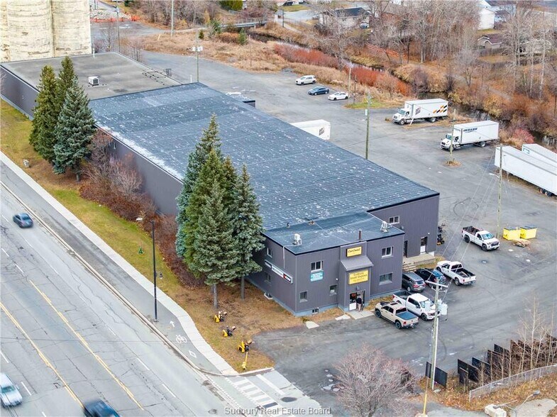 More Photos Of 560 Notre Dame Ave, Sudbury Distribution For Lease