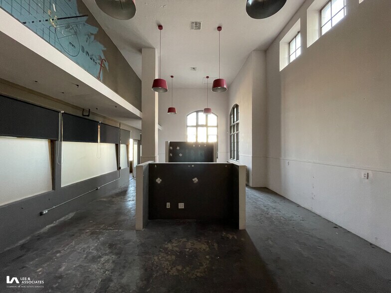 More Photos Of 800 E Ocean Blvd, Long Beach Apartments For Lease