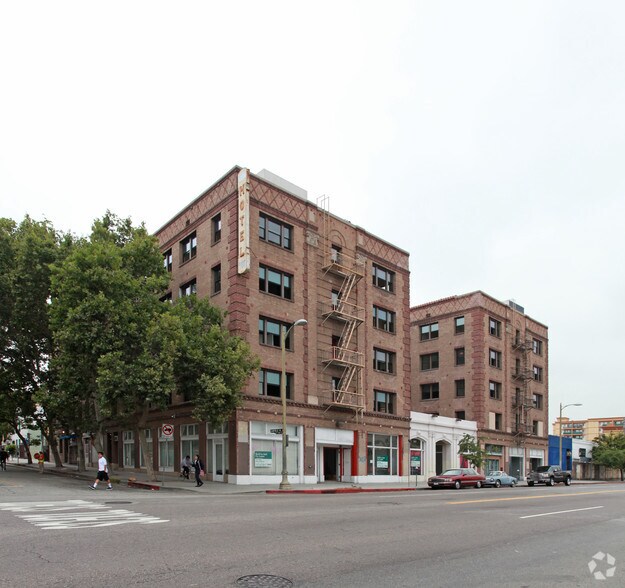 More Photos Of 5529-5533 Hollywood Blvd, Los Angeles Apartments For Lease