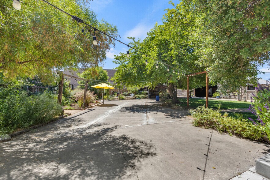 More Photos Of 9455 E Stockton Blvd, Elk Grove Specialty For Sale