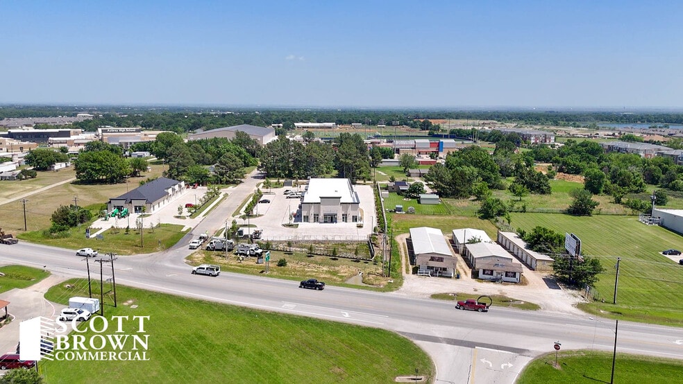 More Photos Of 500 Pine Ridge Lane, Aubrey General Retail For Lease