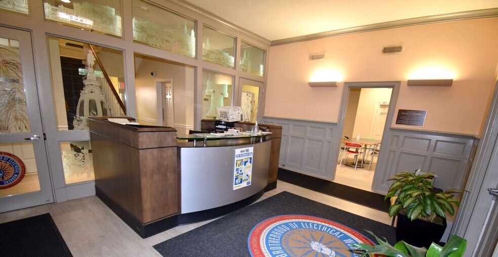 More Photos Of 1701-1707 Spring Garden St, Philadelphia Office For Lease