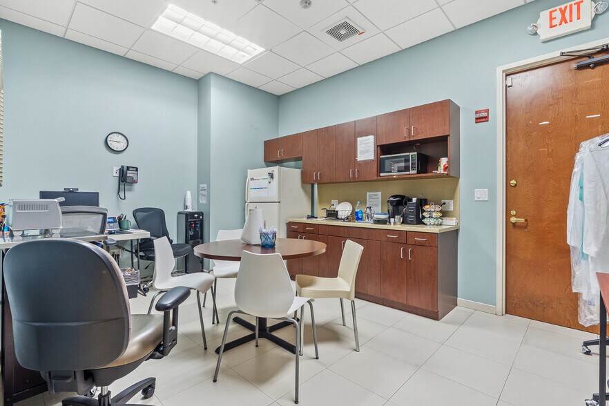More Photos Of 6705 S Red Rd, Coral Gables Office Residential For Lease