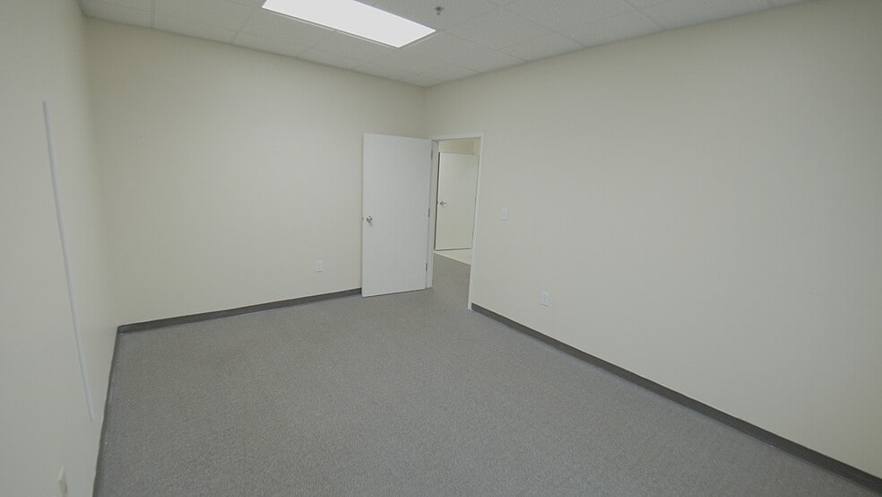 More Photos Of 203 Oakside Ln, Canton Medical For Sale