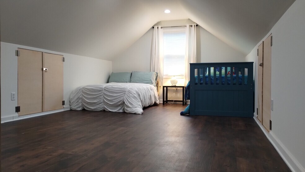 More Photos Of 125 Stripling St, Ball Ground Multifamily For Sale