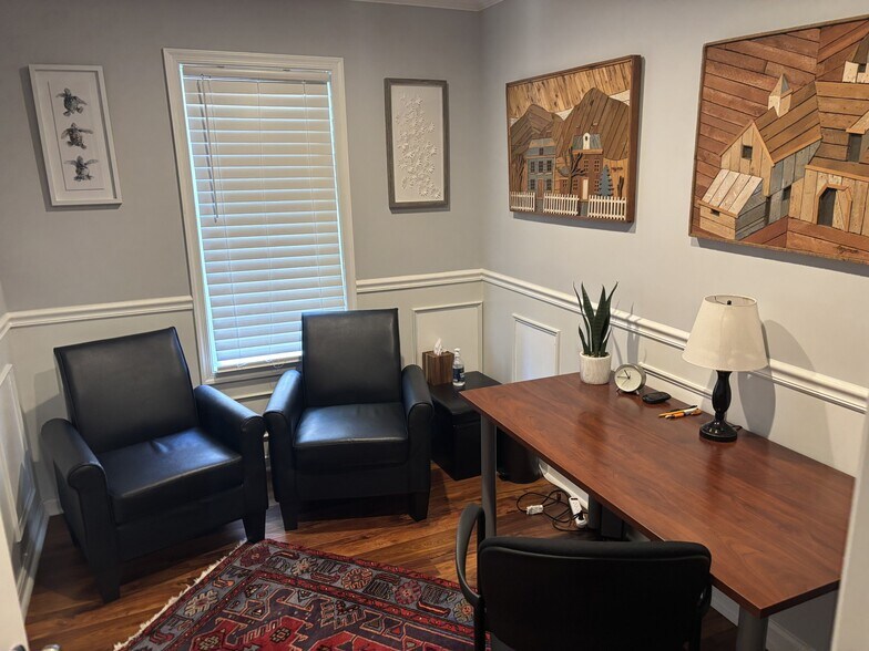 More Photos Of 8401-8427 Dorsey Cir, Manassas Medical For Sale