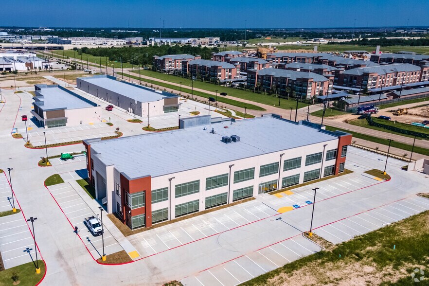 More Photos Of 22939 Colonial Pky, Katy Office For Lease