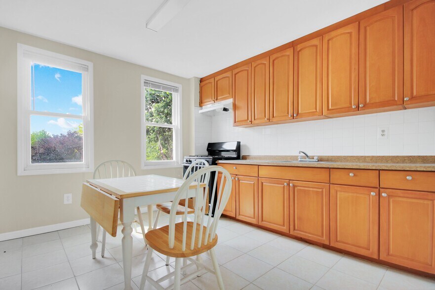 More Photos Of 2477 State Route 57, Stewartsville Storefront Retail Residential For Lease