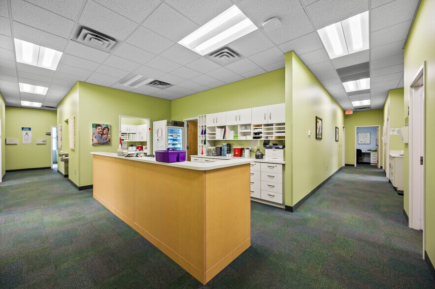 More Photos Of 114 Kinderton Blvd, Bermuda Run Medical For Sale