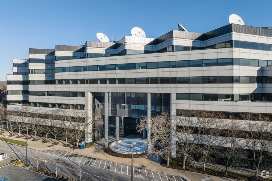 More Photos Of 300-500 Frank W Burr Blvd, Teaneck Unknown For Lease