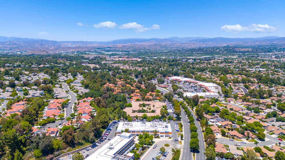 More Photos Of 25775 McBean Pky, Valencia Medical For Lease