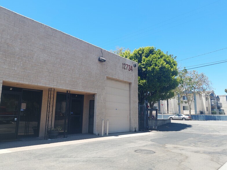 More Photos Of 12734 Branford St, Pacoima Warehouse For Sale