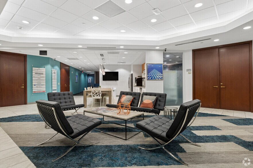 More Photos Of 1221 Brickell Ave, Miami Coworking Space