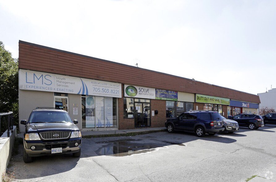 More Photos Of 149 Dunlop St E, Barrie General Retail For Lease