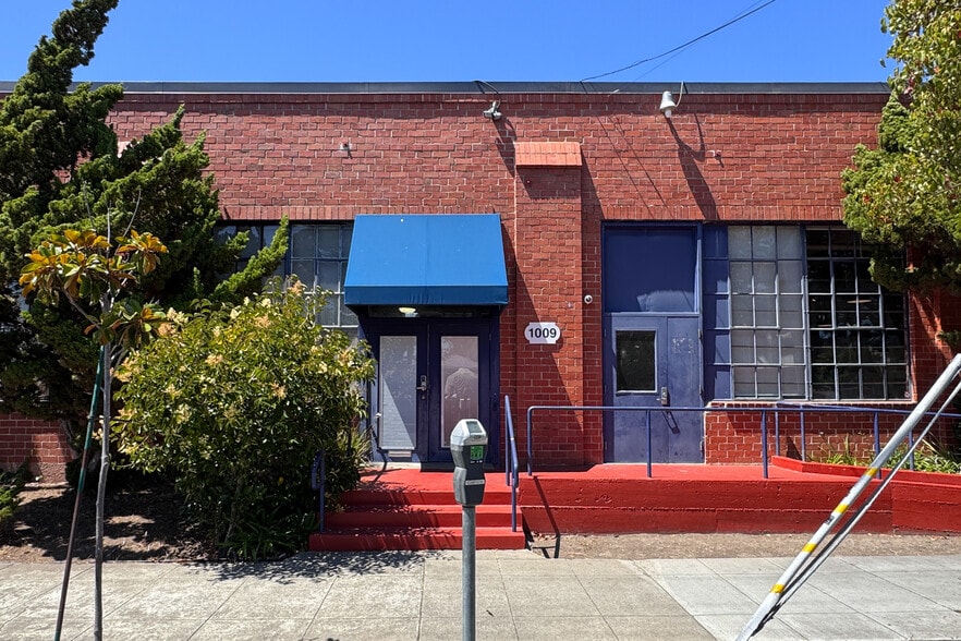 More Photos Of 1329 9th St, Berkeley Storefront Retail Office For Lease