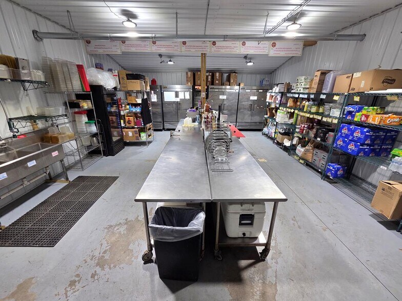 More Photos Of 241 Erie St, Waverly Flex For Sale