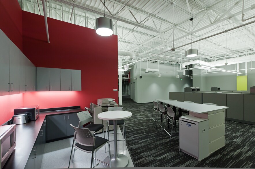 More Photos Of 4849 Alpha Rd, Dallas Office For Lease