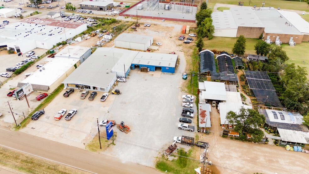 More Photos Of 1607 US-82, Greenwood General Retail For Sale