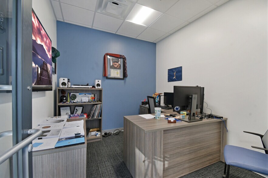 More Photos Of 10393 Fortune Pky, Jacksonville Office For Sale