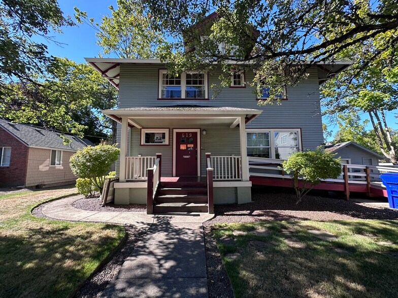 More Photos Of 619 NE Roberts Ave, Gresham Medical For Lease