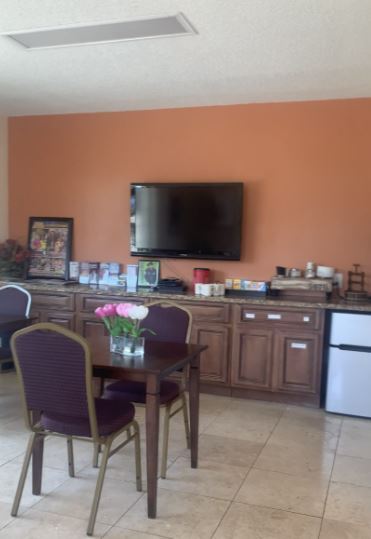 More Photos Of 1325 W Highway 76, Branson Hotel For Sale