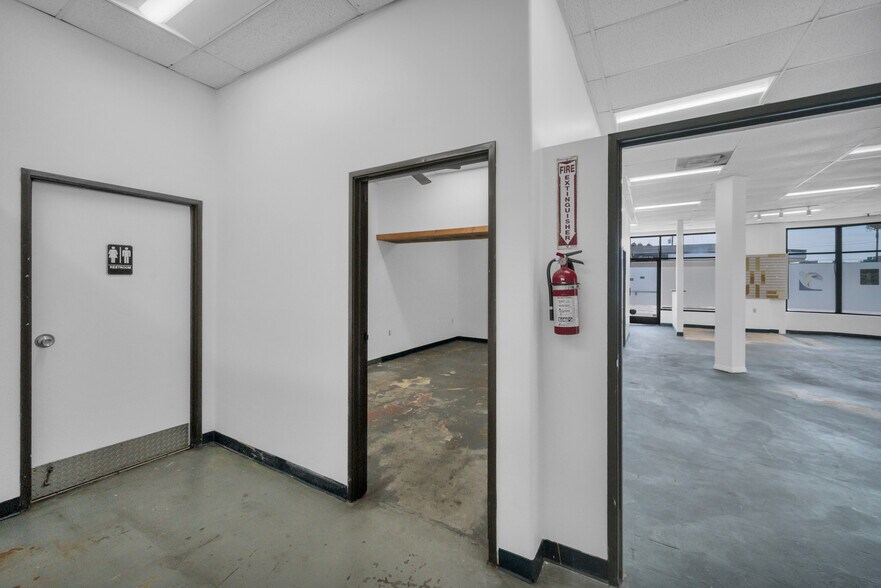 More Photos Of 1501-1521 Cabrillo Ave, Torrance Storefront For Lease